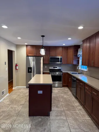 $3,100 | 340 Suburban Drive, Toms River, NJ 08753