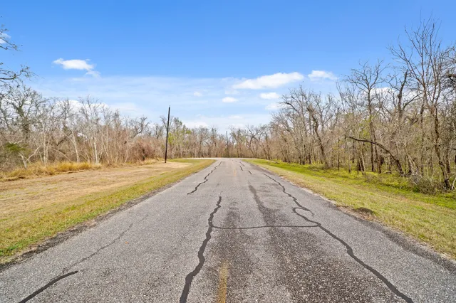 $235,000 | 17502 Red Fork Drive, Rosharon, TX 77583