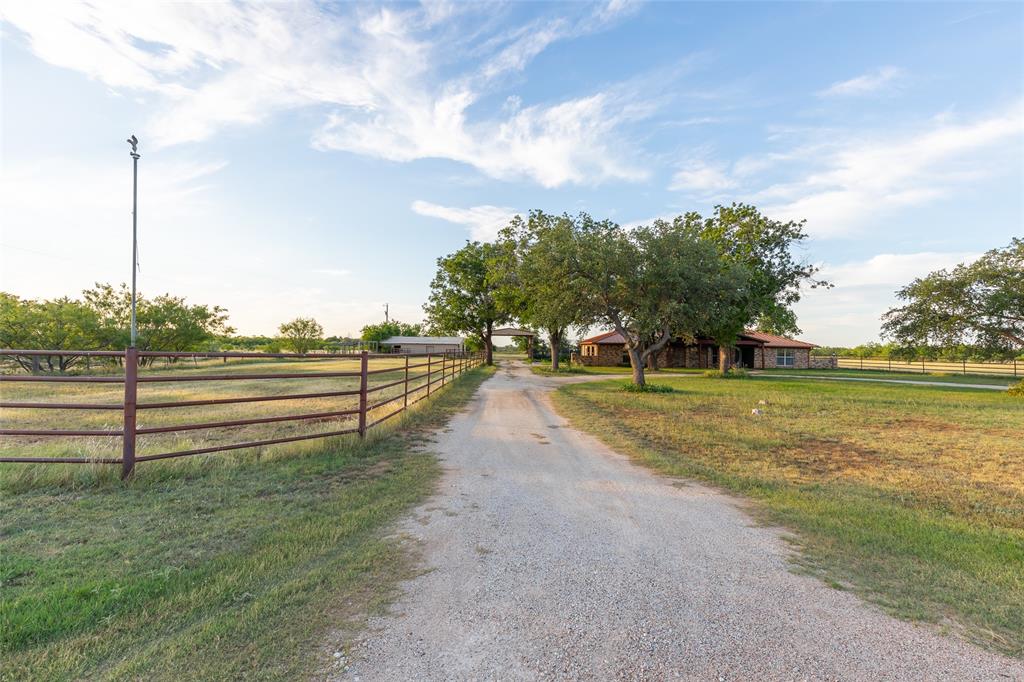 146 Foothill Road Abilene, TX 79602 - Photo 3 of 40