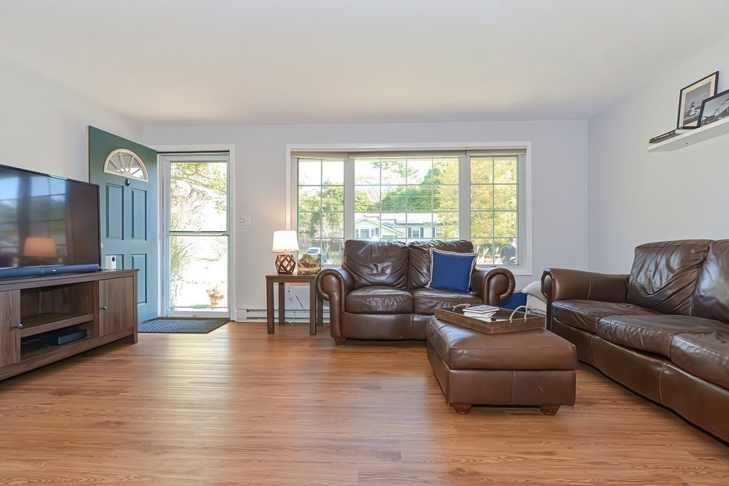 95 Temi Road Bellingham, MA 02019 - Photo 4 of 34 Gallery Image 4