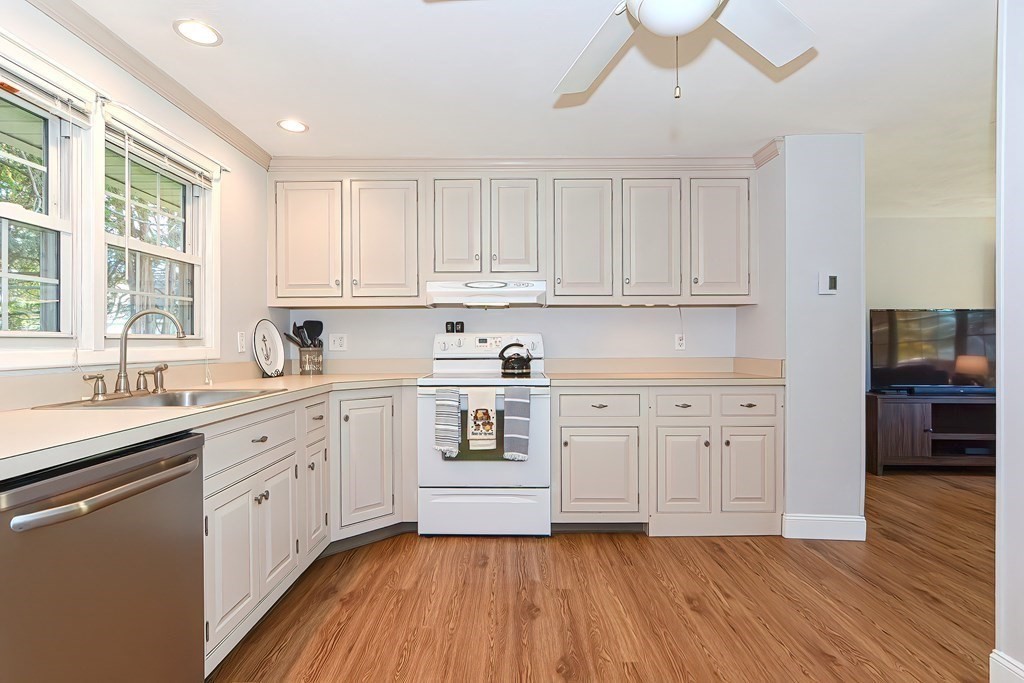 95 Temi Road Bellingham, MA 02019 - Photo 8 of 34 Gallery Image 8
