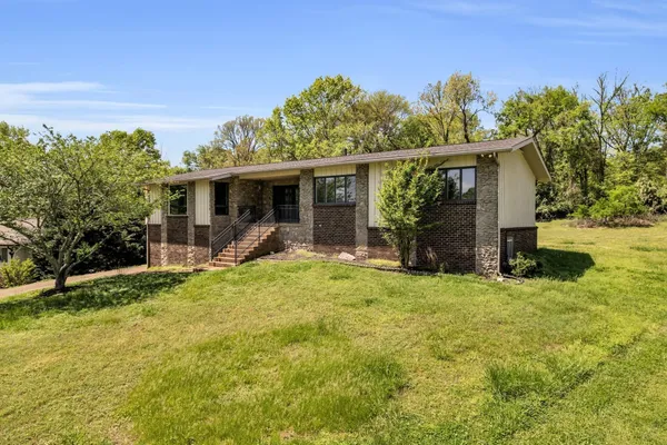 $630,000 | 118 Sun Valley Drive, Mount Juliet, TN 37122
