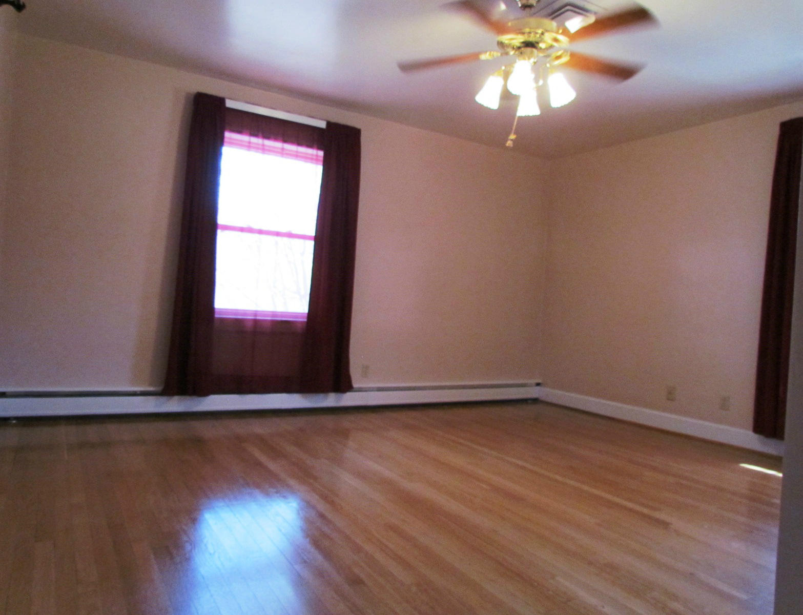 2605 Greenview Road Roanoke, VA 24018 - Photo 11 of 30 Master Bedroom