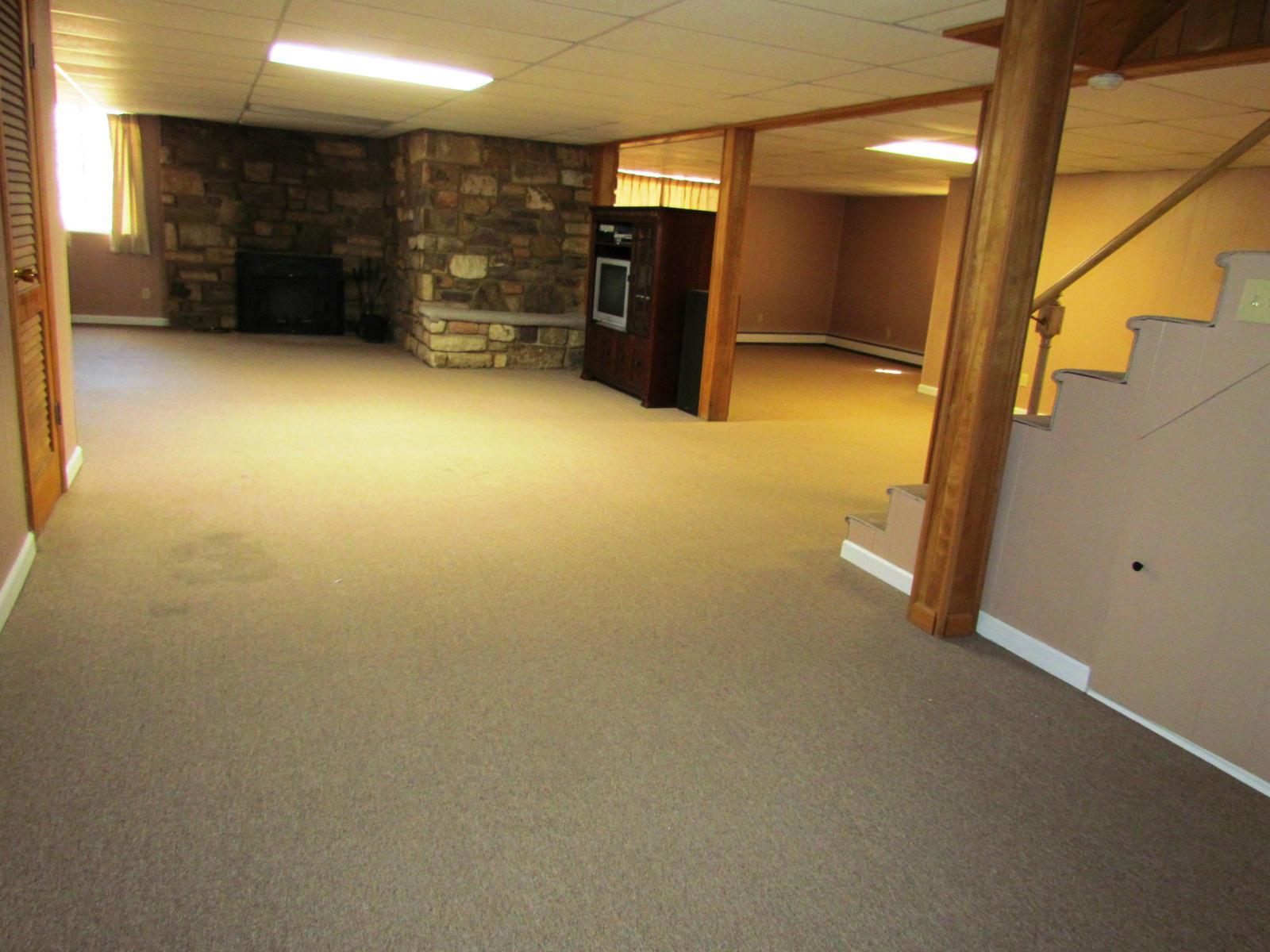 2605 Greenview Road Roanoke, VA 24018 - Photo 20 of 30 Lower Level Family Room
