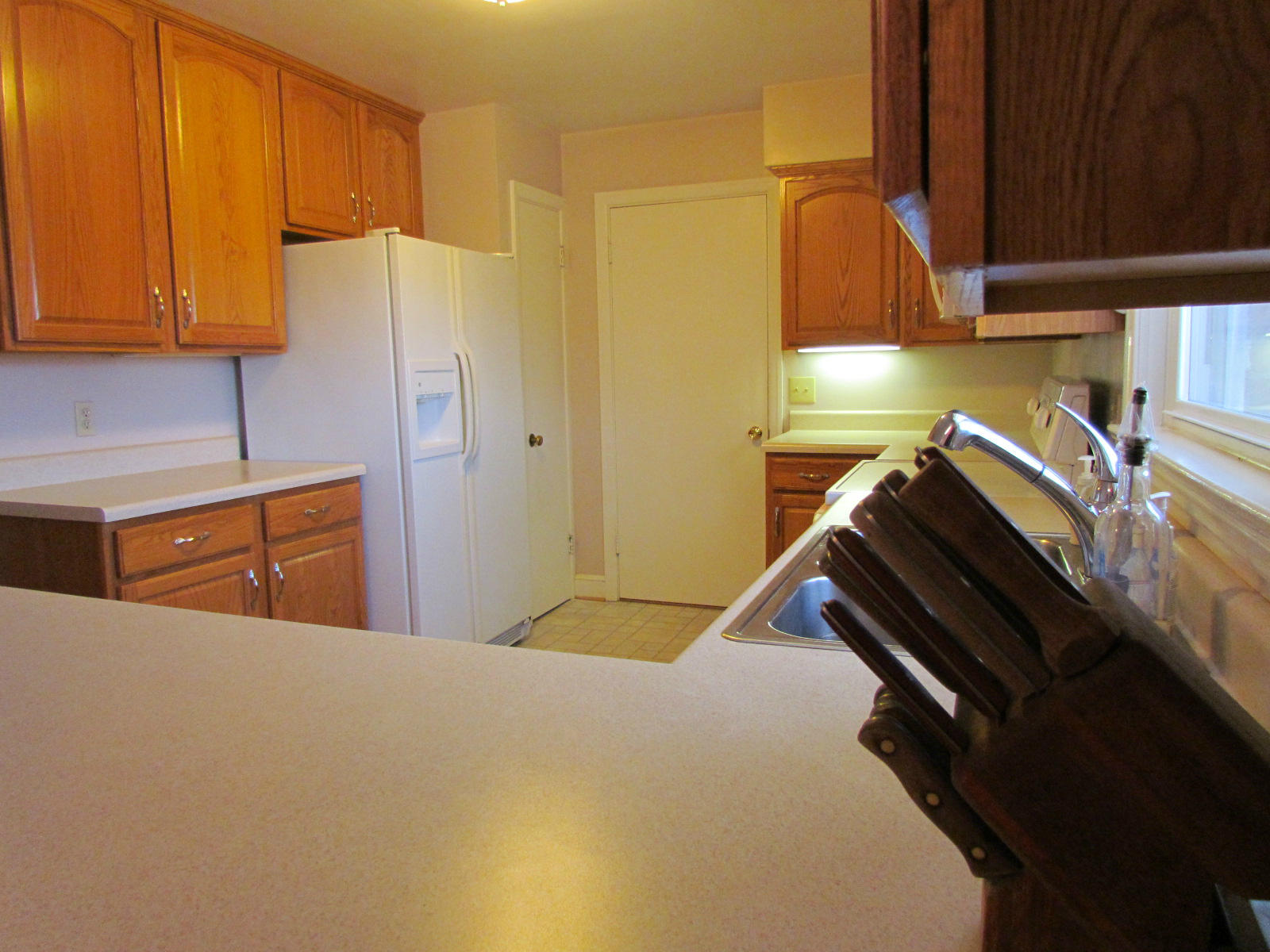 2605 Greenview Road Roanoke, VA 24018 - Photo 4 of 30 Kitchen