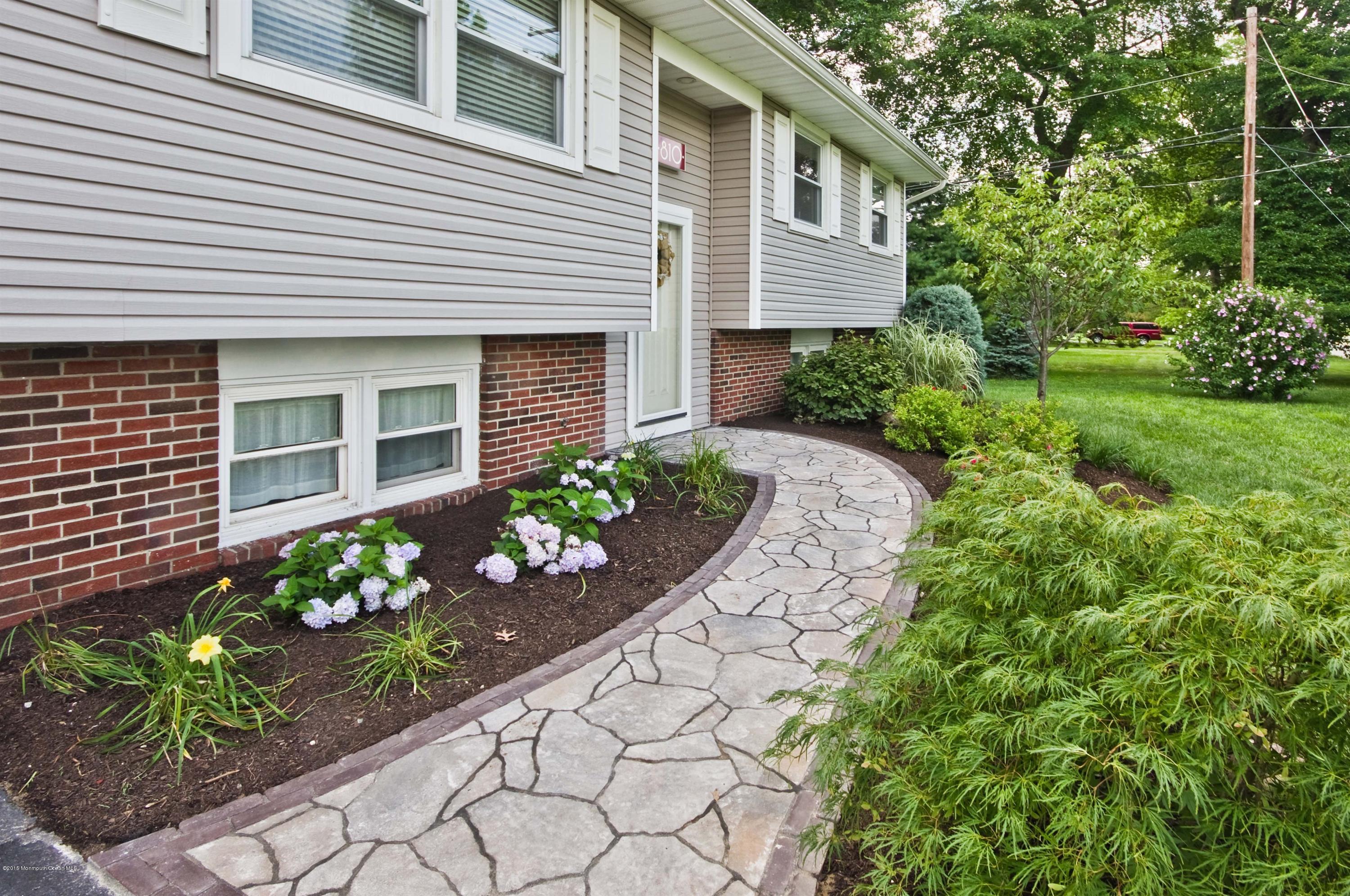 810 Neck Road Burlington, NJ 08016 - Photo 2 of 41 002_ENTRANCE