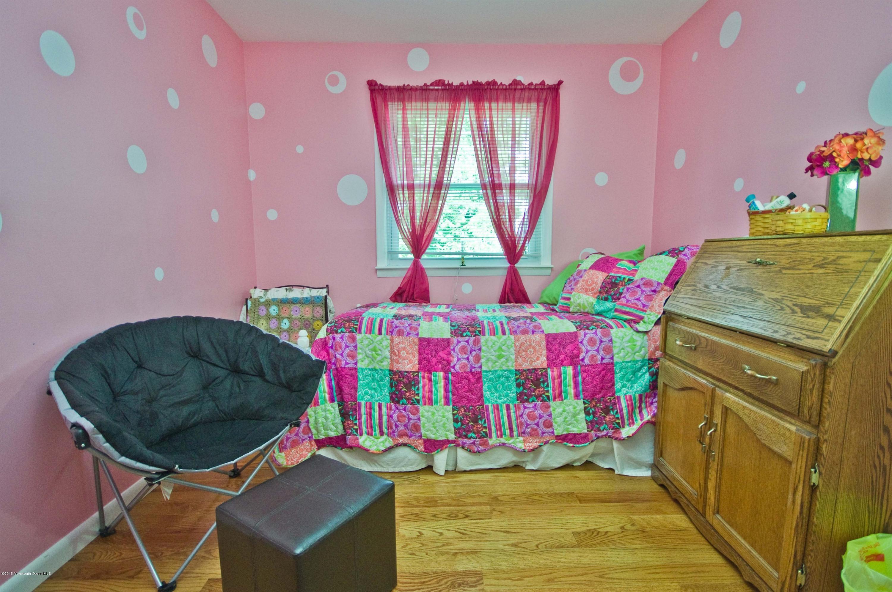 810 Neck Road Burlington, NJ 08016 - Photo 18 of 41 018_BEDROOM