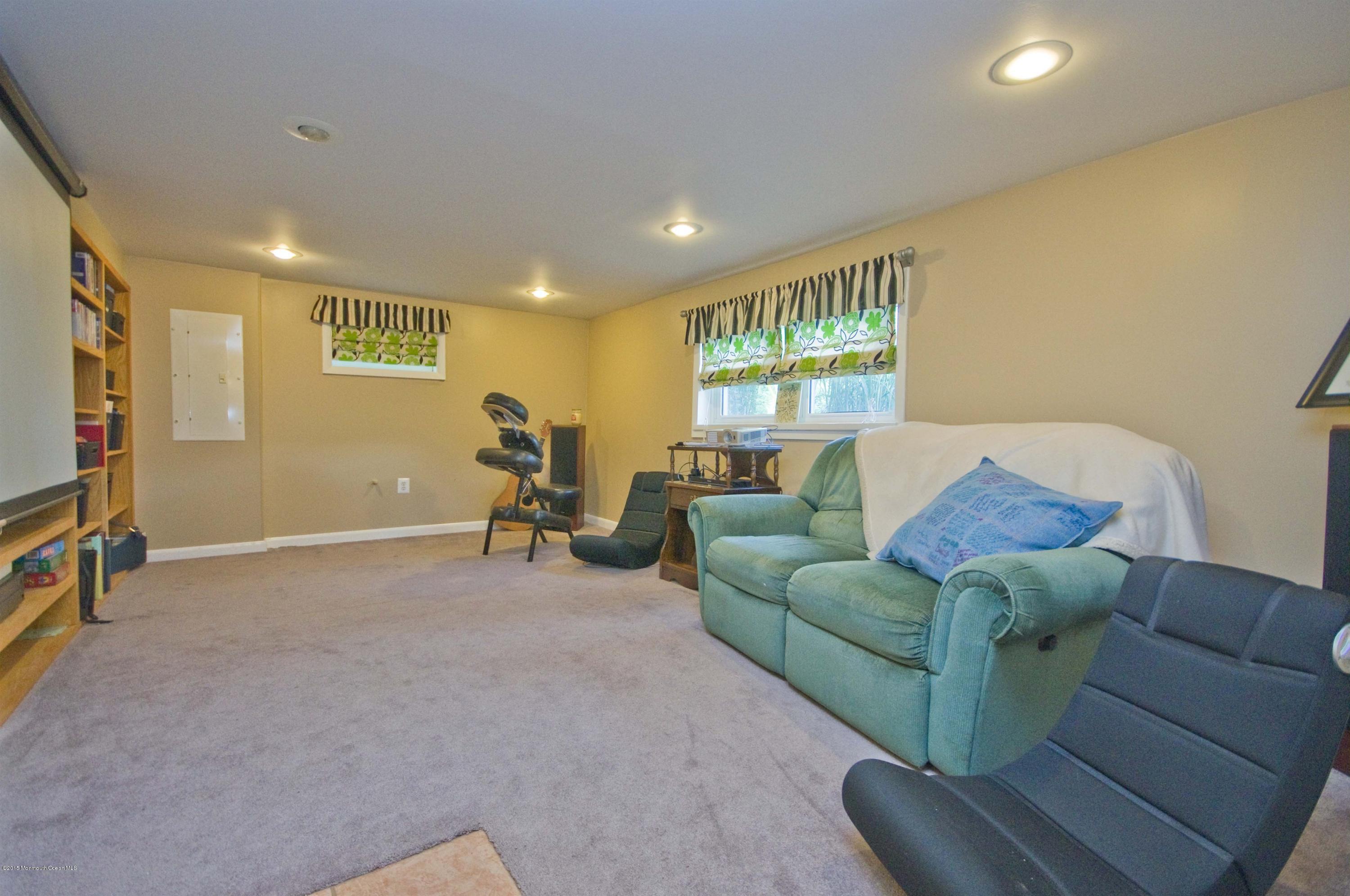 810 Neck Road Burlington, NJ 08016 - Photo 20 of 41 020_DEN