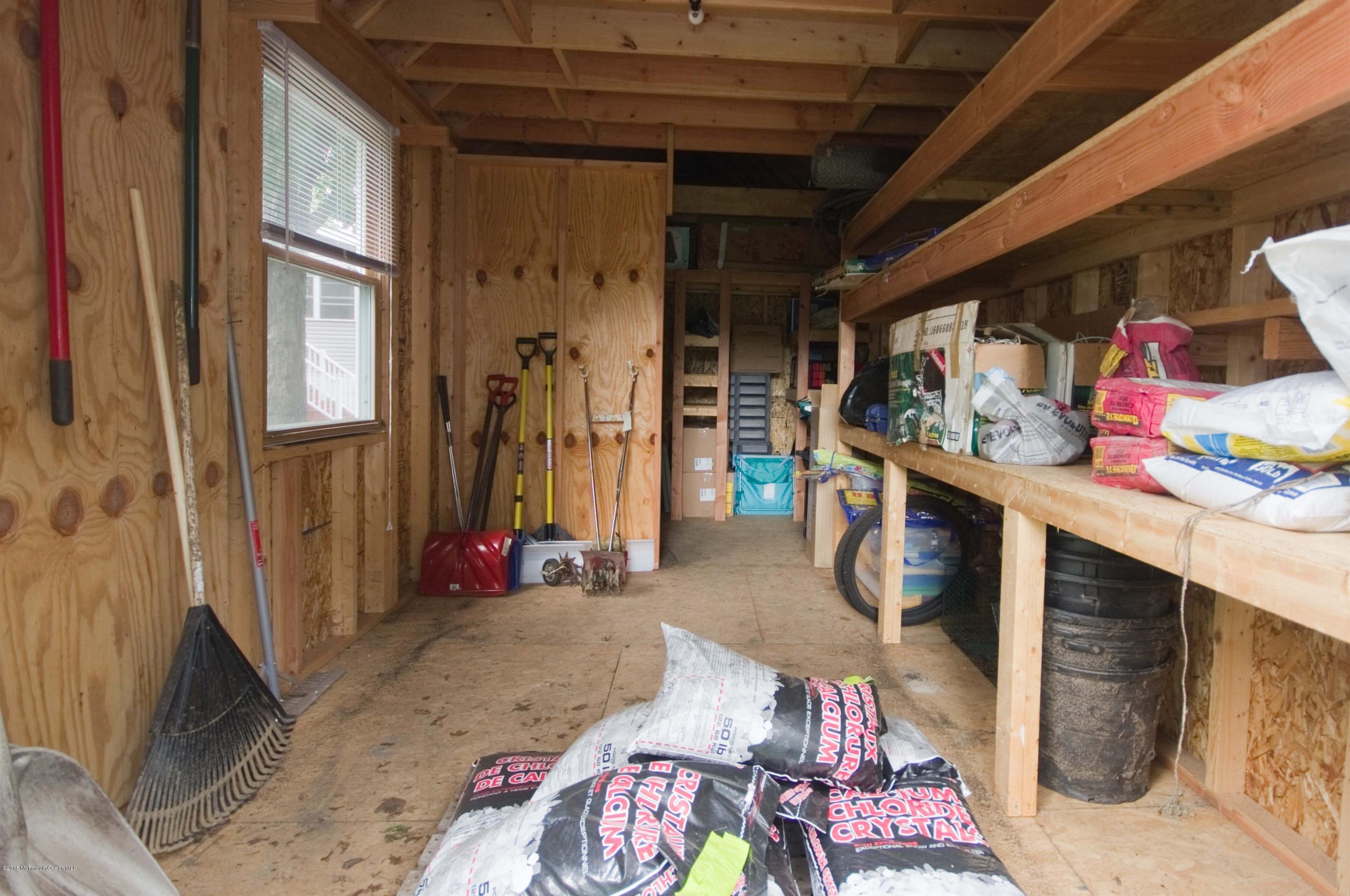 810 Neck Road Burlington, NJ 08016 - Photo 31 of 41 031_SHED