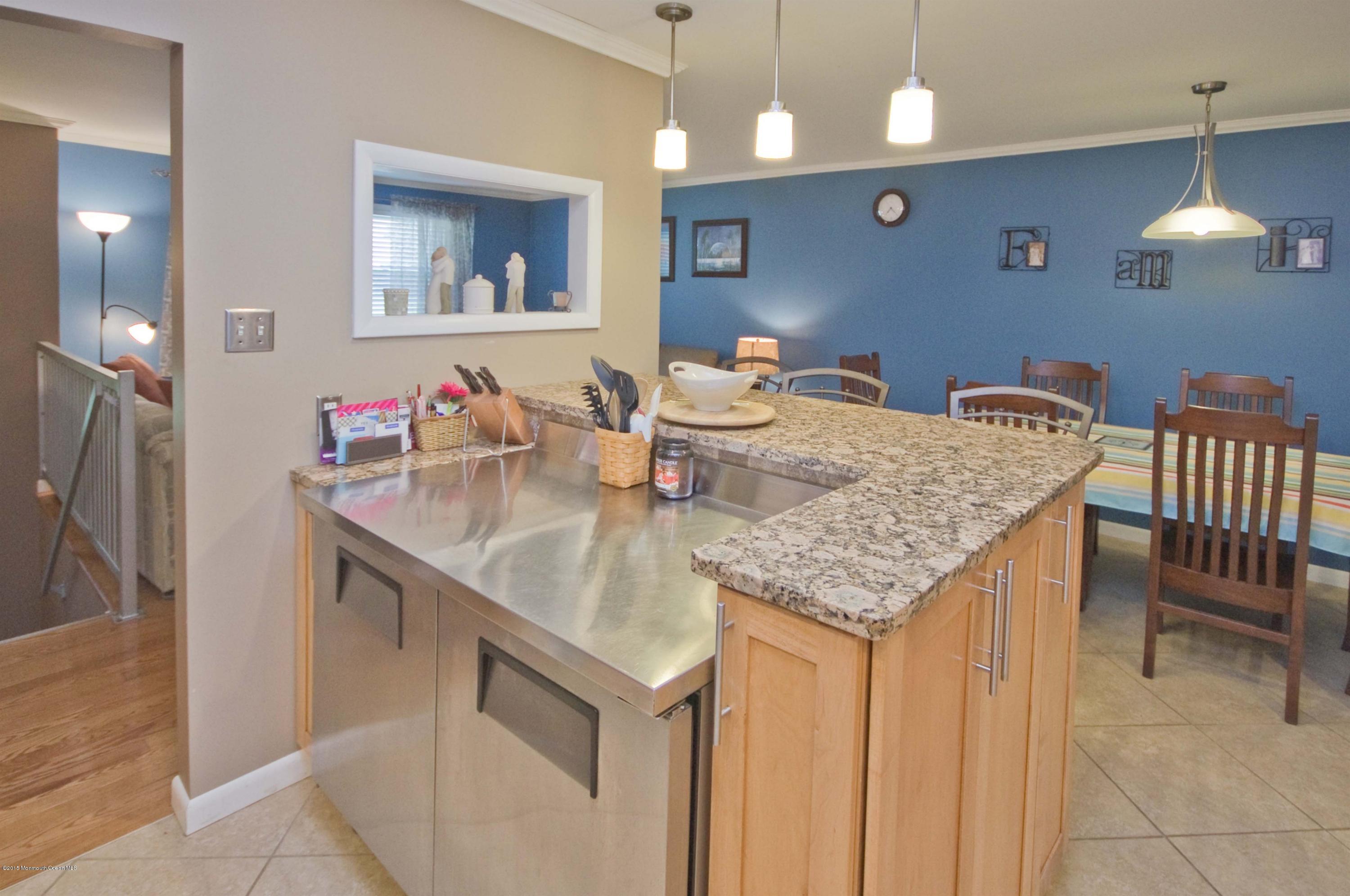 810 Neck Road Burlington, NJ 08016 - Photo 10 of 41 010_KITCHEN