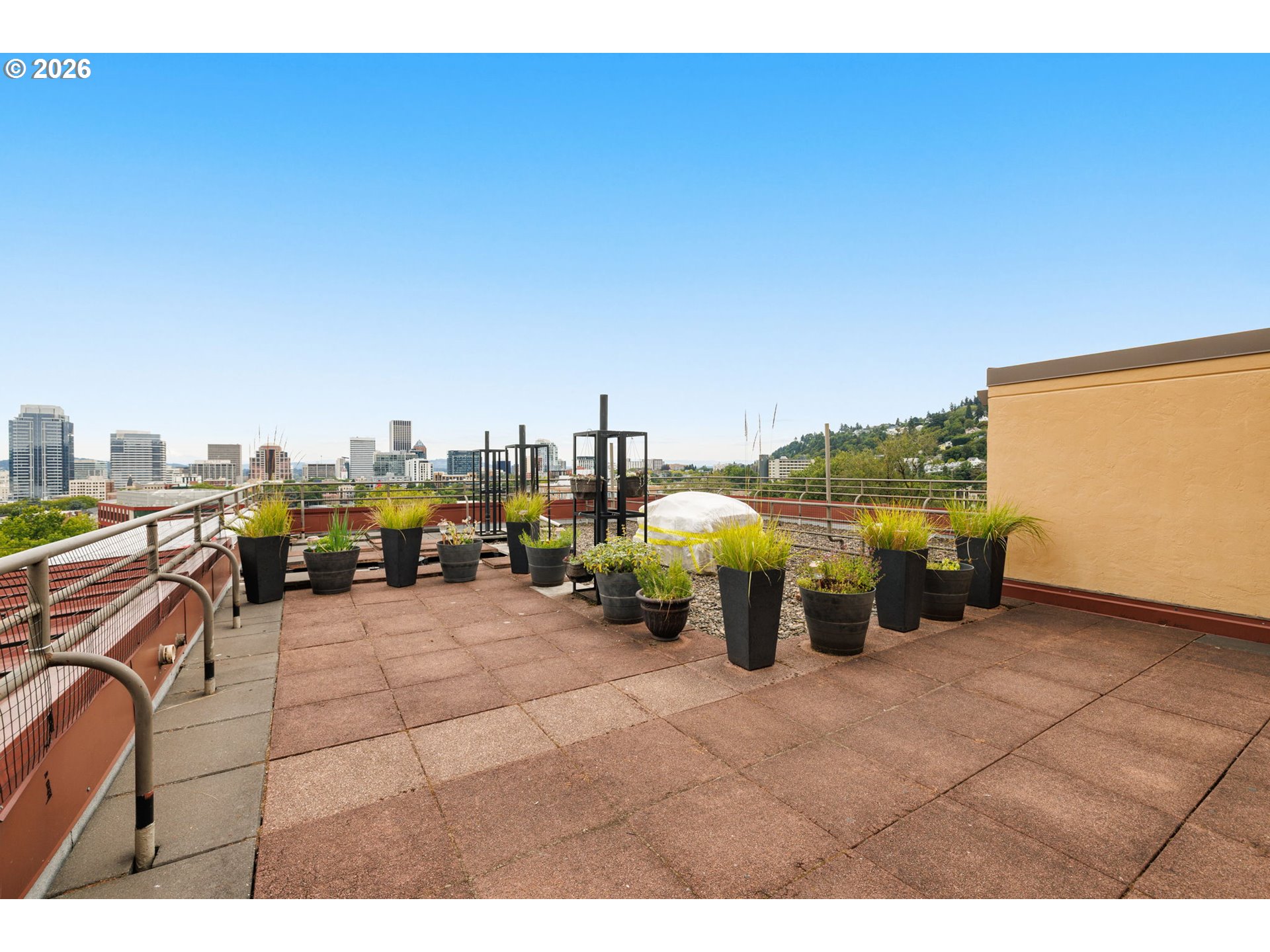 2021 Southwest Main Street, Unit 11 Portland, OR 97205 - Photo 31 of 32 Gallery Image 31