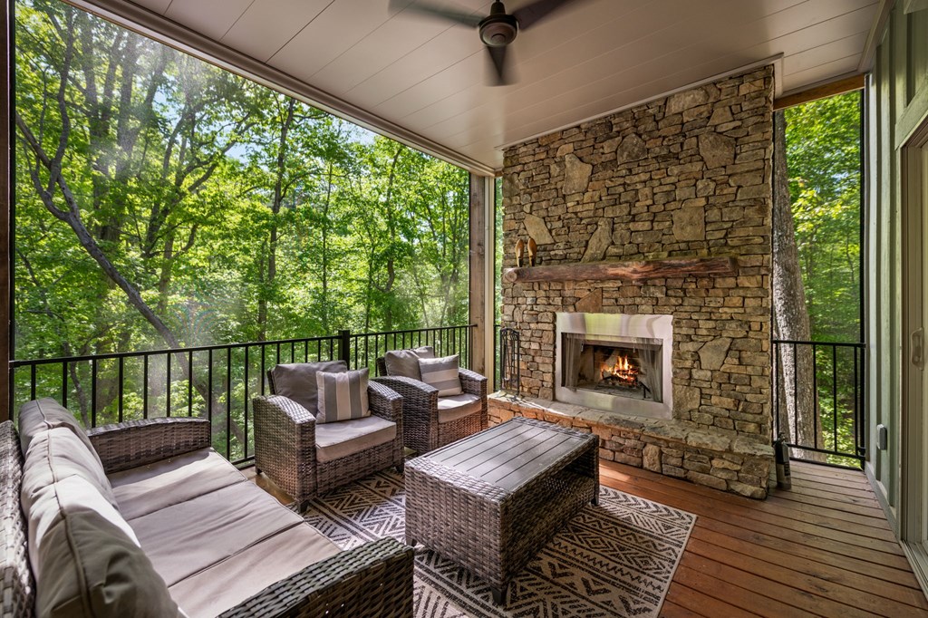 152 North Hiawatha Trail Blue Ridge, GA 30513 - Photo 8 of 101 Gallery Image 8
