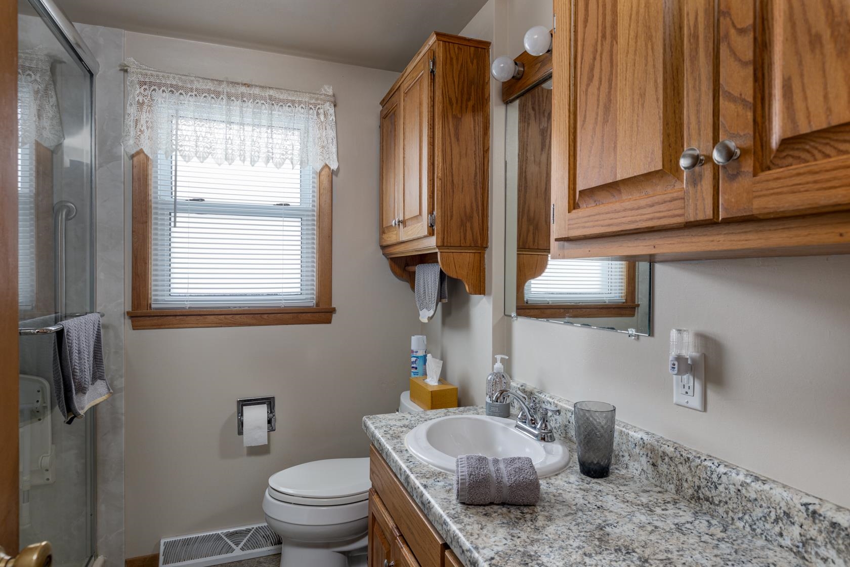 224 East Pershing Street Appleton, WI 54911 - Photo 7 of 24