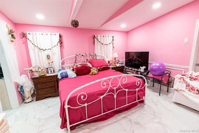 $649,000 | 163 Orchard Road, East Patchogue, NY 11772