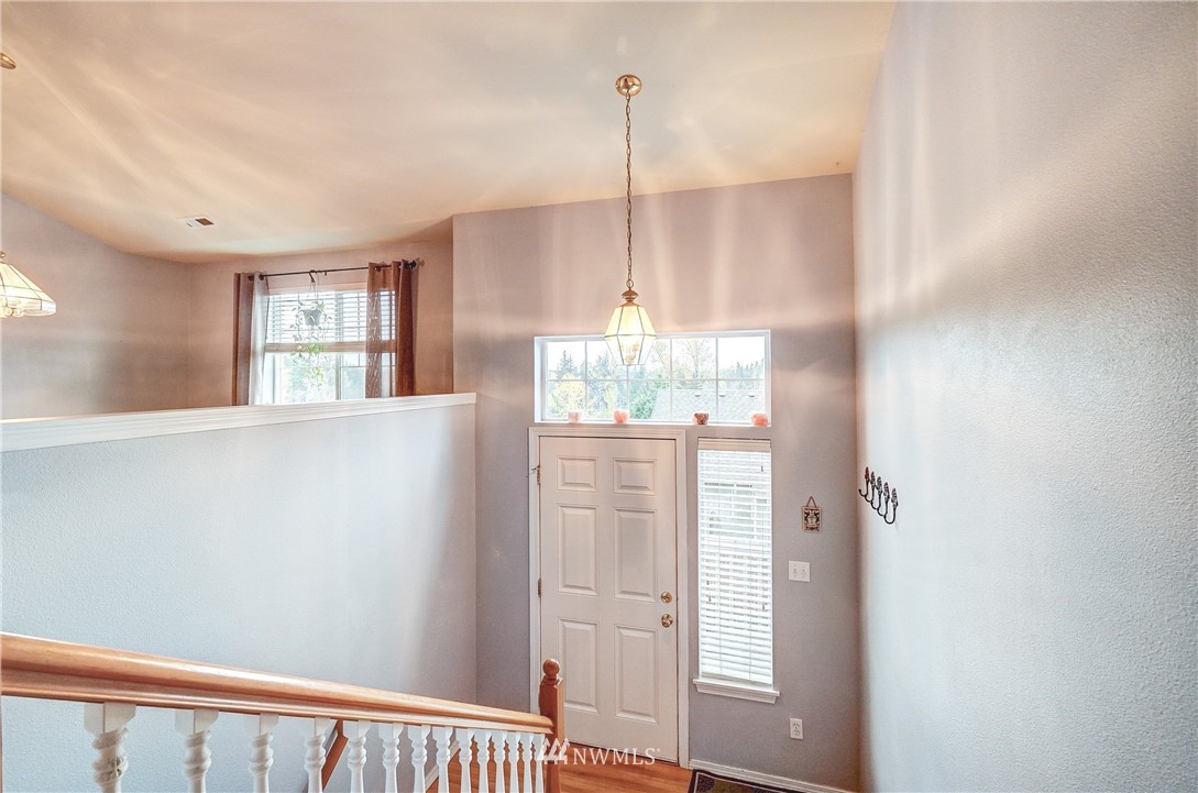 14519 Southeast 188 Way Renton, WA 98058 - Photo 4 of 31 Gallery Image 4