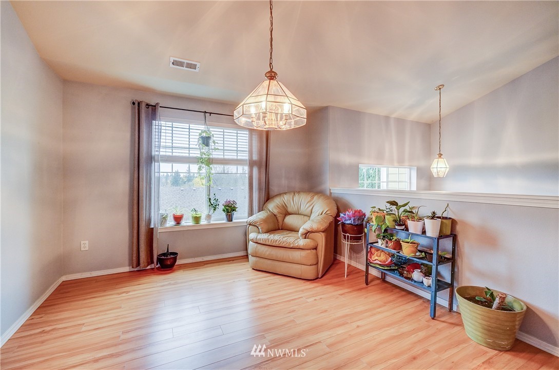 14519 Southeast 188 Way Renton, WA 98058 - Photo 5 of 31 Gallery Image 5