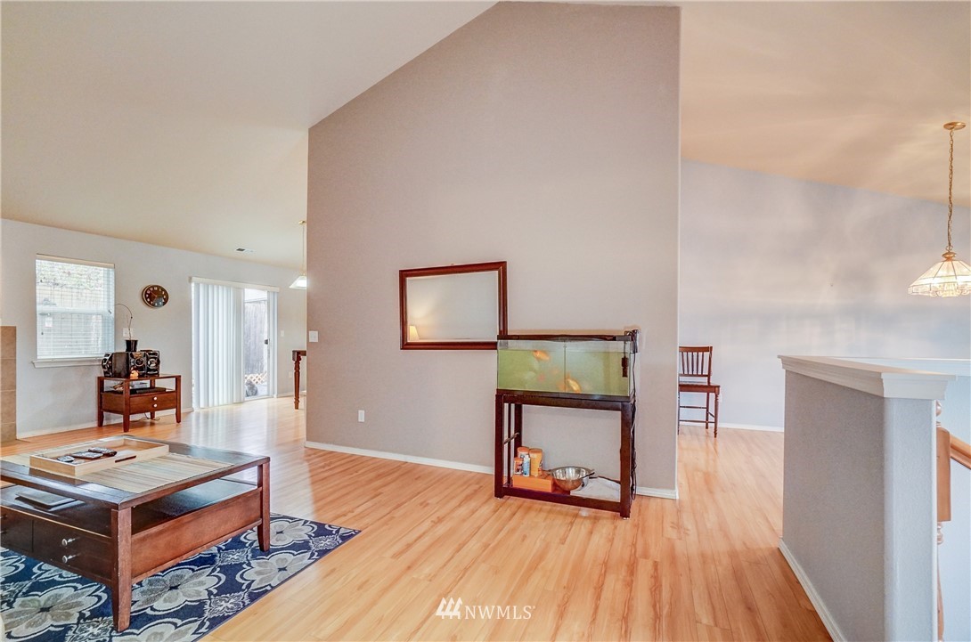 14519 Southeast 188 Way Renton, WA 98058 - Photo 7 of 31 Gallery Image 7