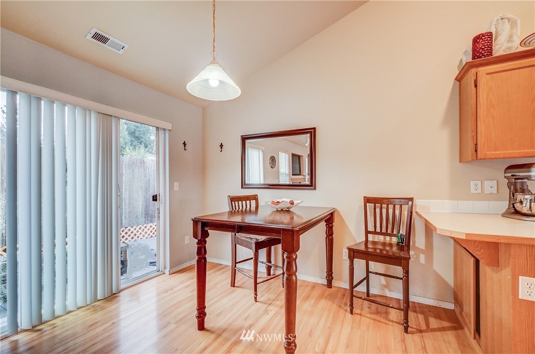 14519 Southeast 188 Way Renton, WA 98058 - Photo 10 of 31 Gallery Image 10