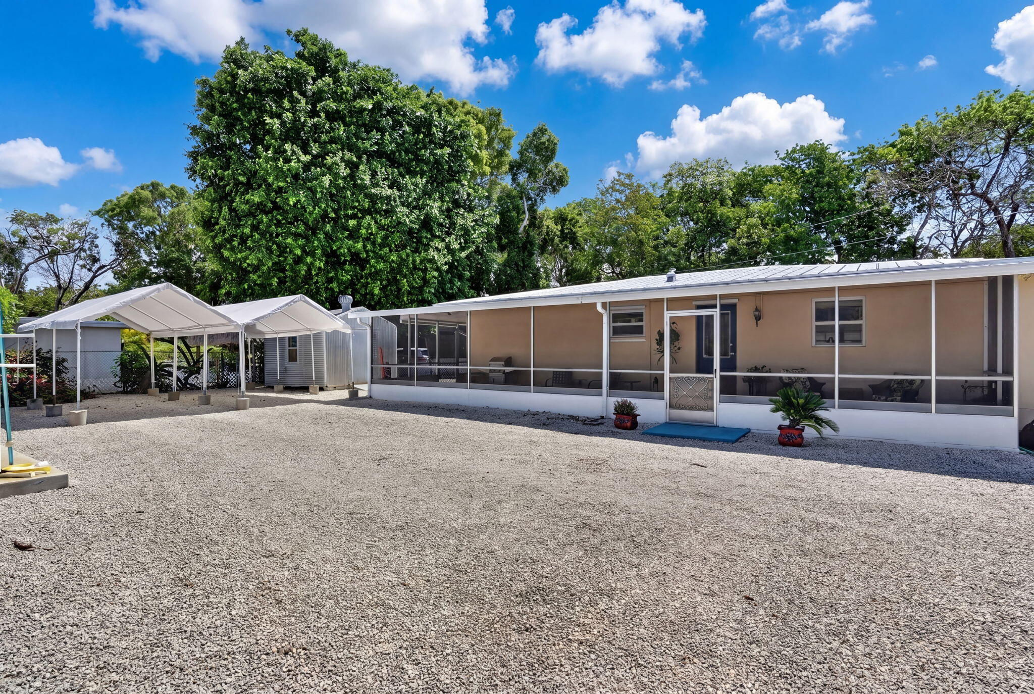 40 Transylvania Avenue Key Largo, FL 33037 - Photo 2 of 53 Front view from extra Lot
