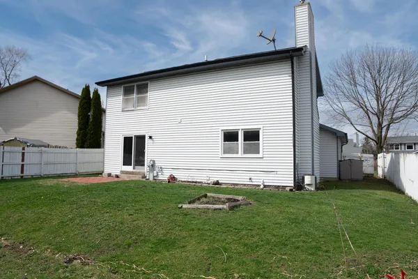 $399,000 | 5367 Sequoia Court, Gurnee, IL 60031