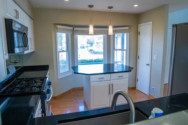 $399,000 | 5367 Sequoia Court, Gurnee, IL 60031