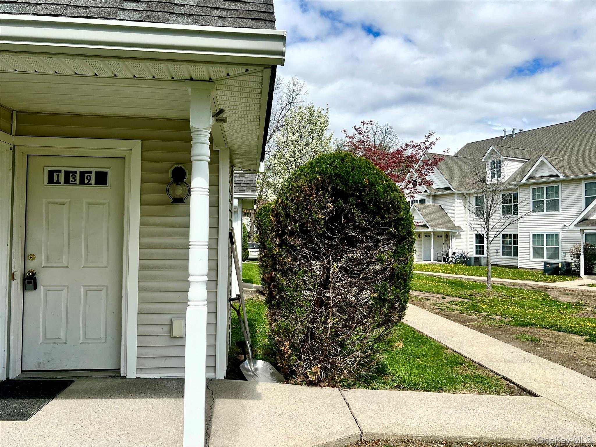 139 Ruth Court Middletown, NY 10940 - Photo 2 of 25