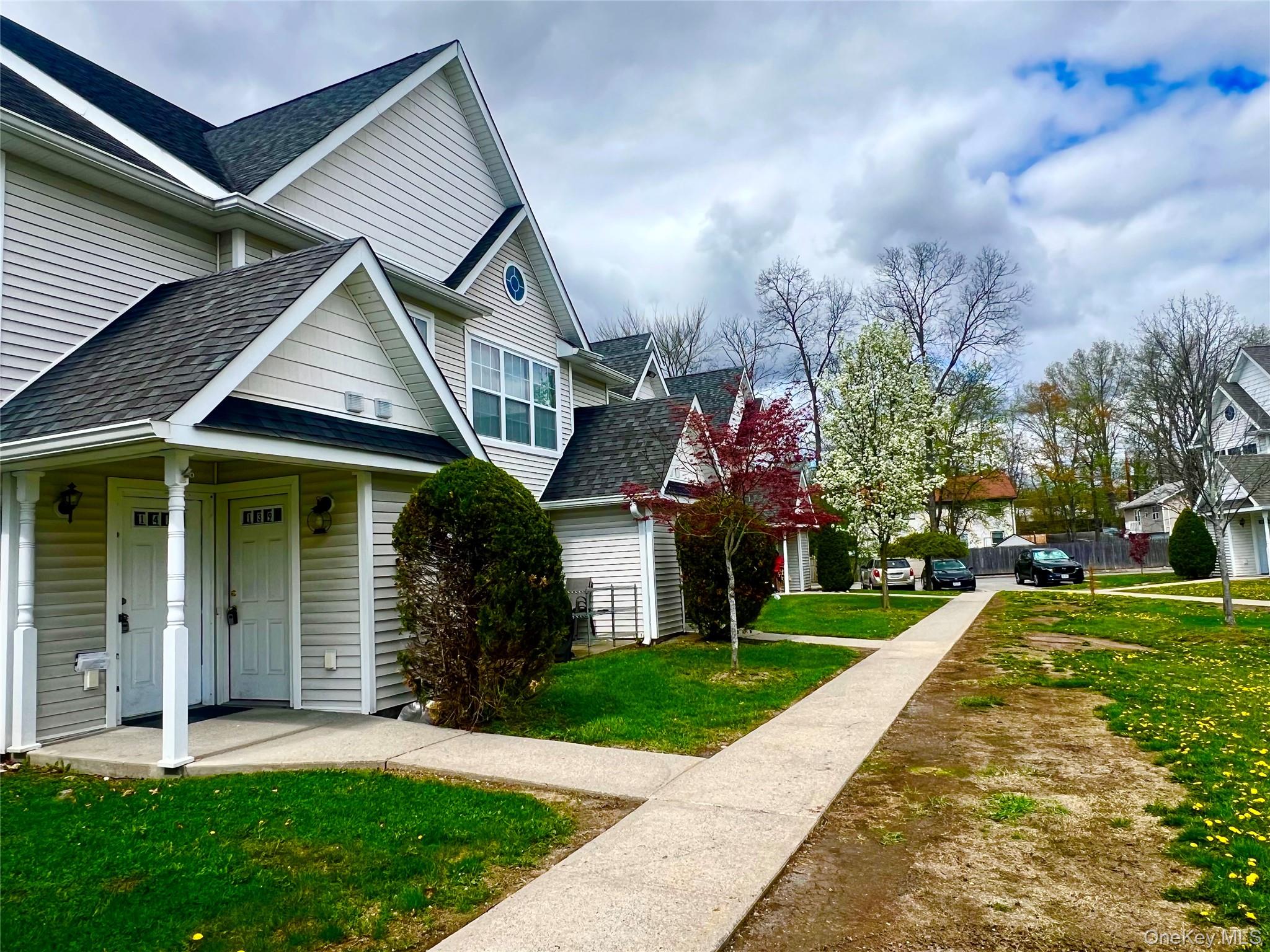 139 Ruth Court Middletown, NY 10940 - Photo 3 of 25