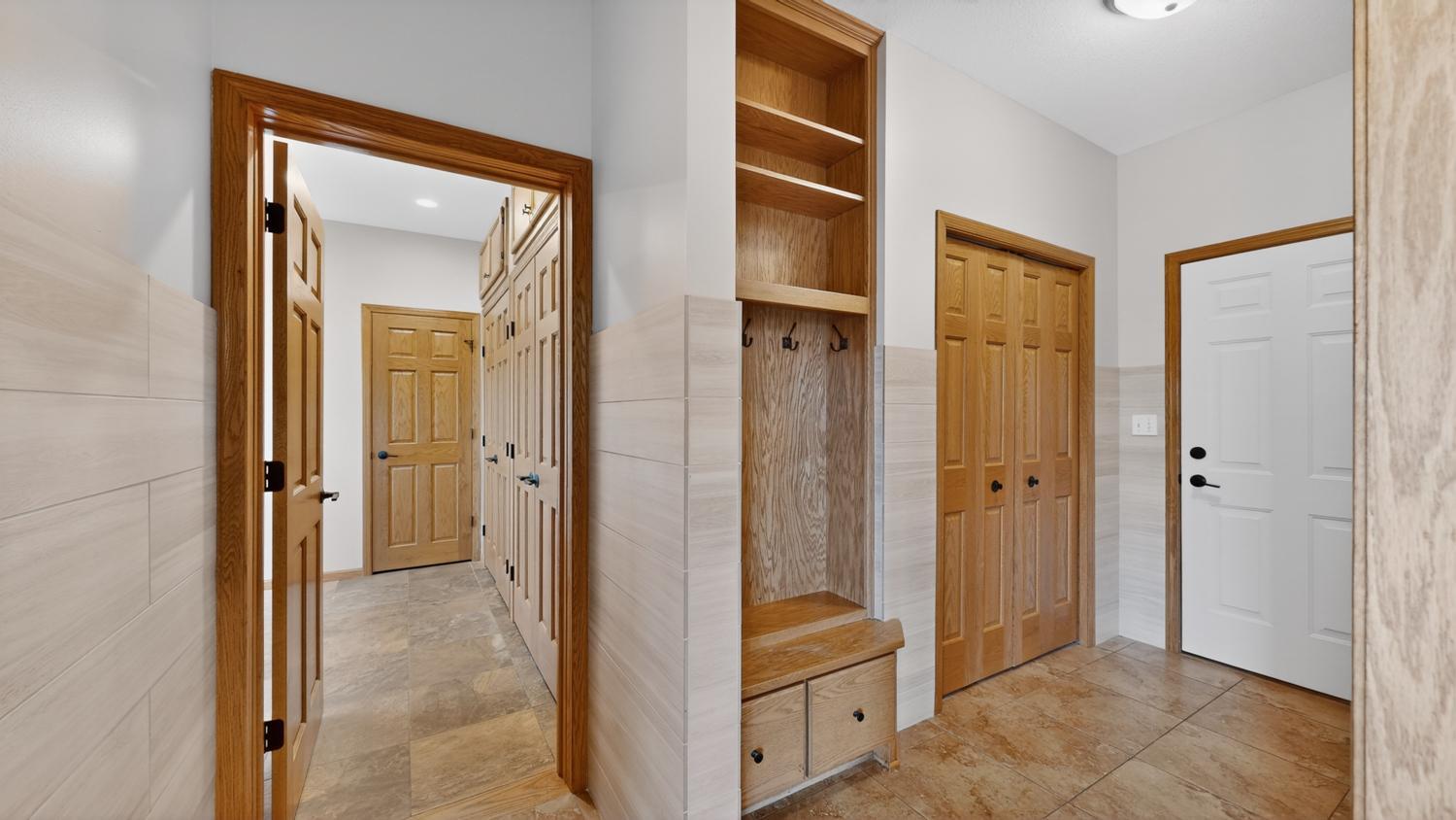 6389 Summit Pointe Road Northwest Rochester, MN 55901 - Photo 20 of 75