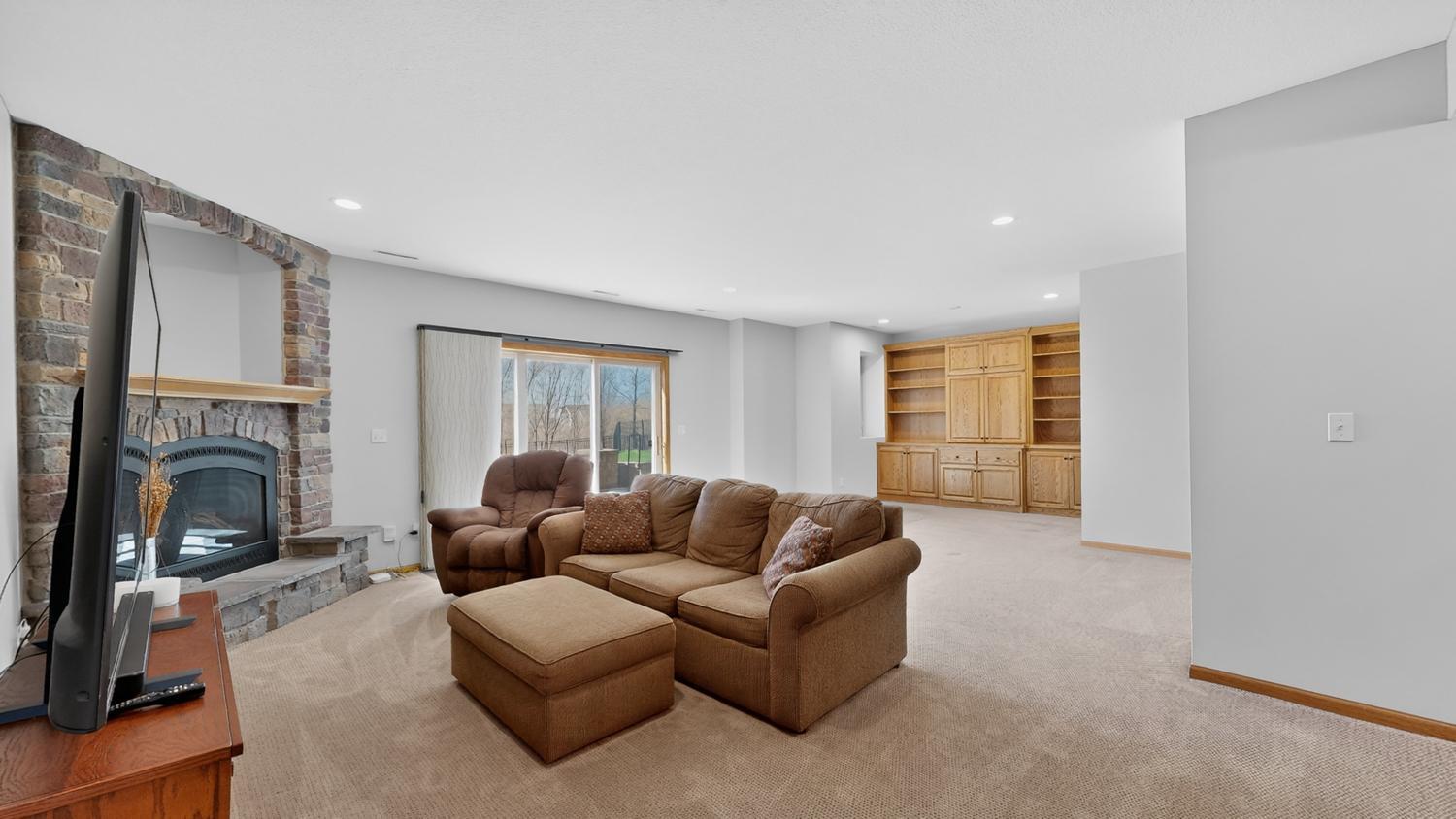6389 Summit Pointe Road Northwest Rochester, MN 55901 - Photo 5 of 75