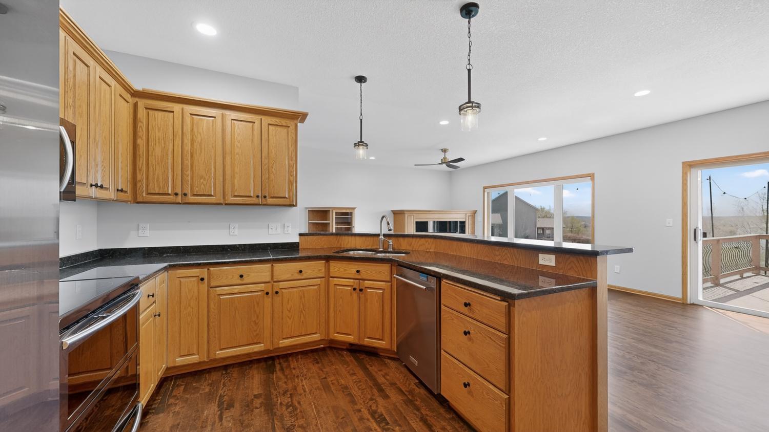 6389 Summit Pointe Road Northwest Rochester, MN 55901 - Photo 10 of 75