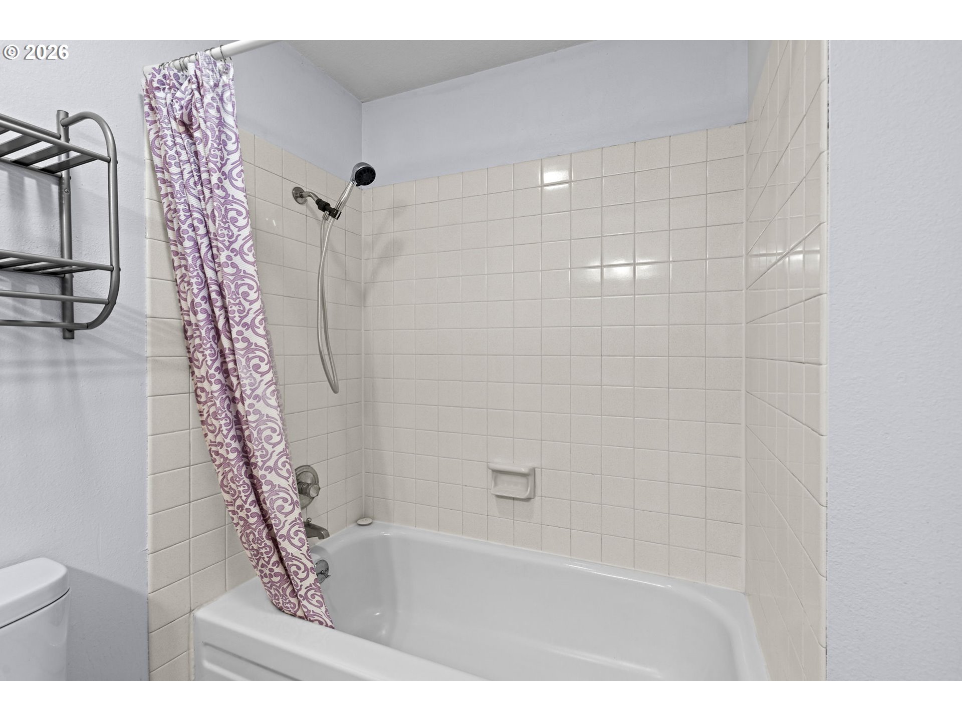 18195 Southwest Cheyenne Way Tualatin, OR 97062 - Photo 27 of 48 Bathroom