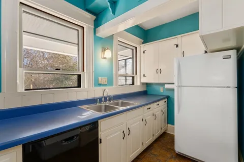 $275,000 | 24 Pine Street, Greenfield, MA 01301