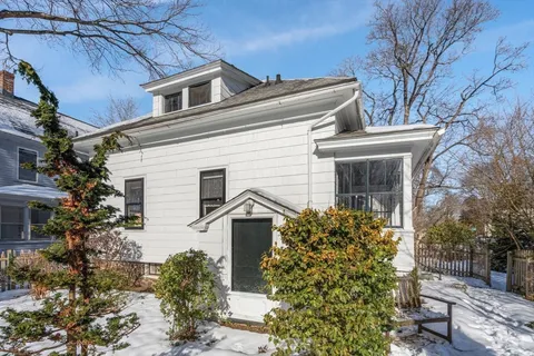 $275,000 | 24 Pine Street, Greenfield, MA 01301