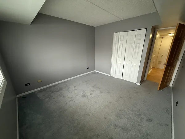 $1,750 | 259 Stoneybrook Lane, Unit 2B, Bloomingdale, IL 60108
