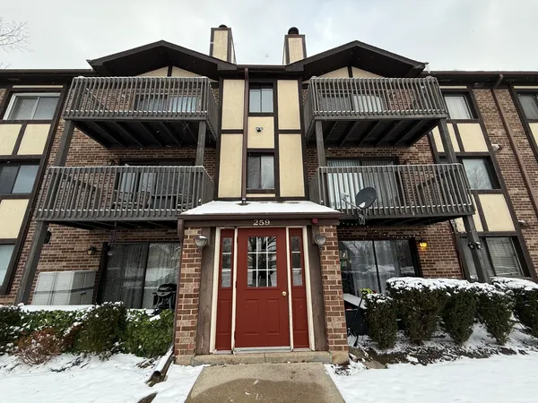 $1,750 | 259 Stoneybrook Lane, Unit 2B, Bloomingdale, IL 60108