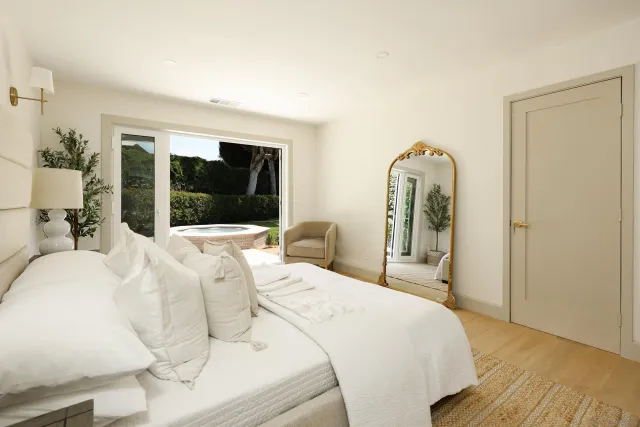 $2,998,000 | 8965 Cliffridge Avenue, La Jolla, CA 92037