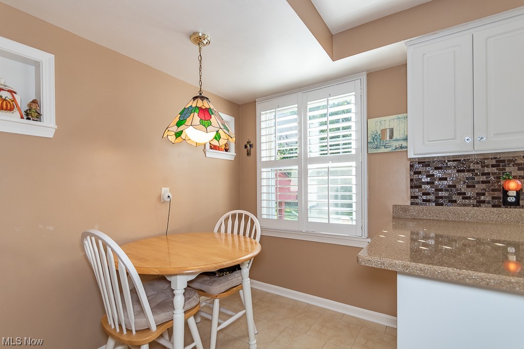5444 Mayfield Road Cleveland, OH 44124 - Photo 7 of 34 View of tiled dining area