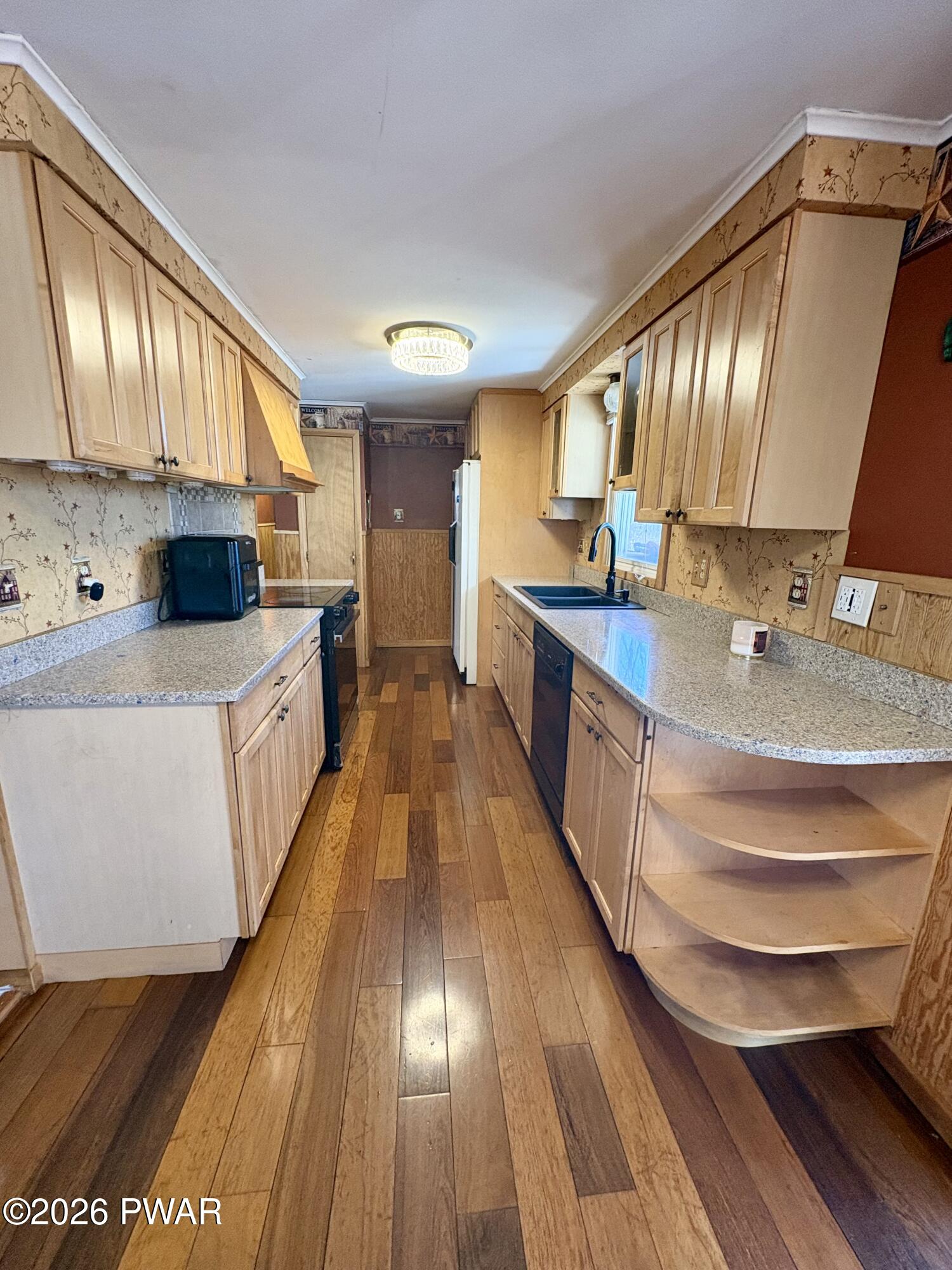 2193 Spring Drive Bushkill, PA 18324 - Photo 13 of 46