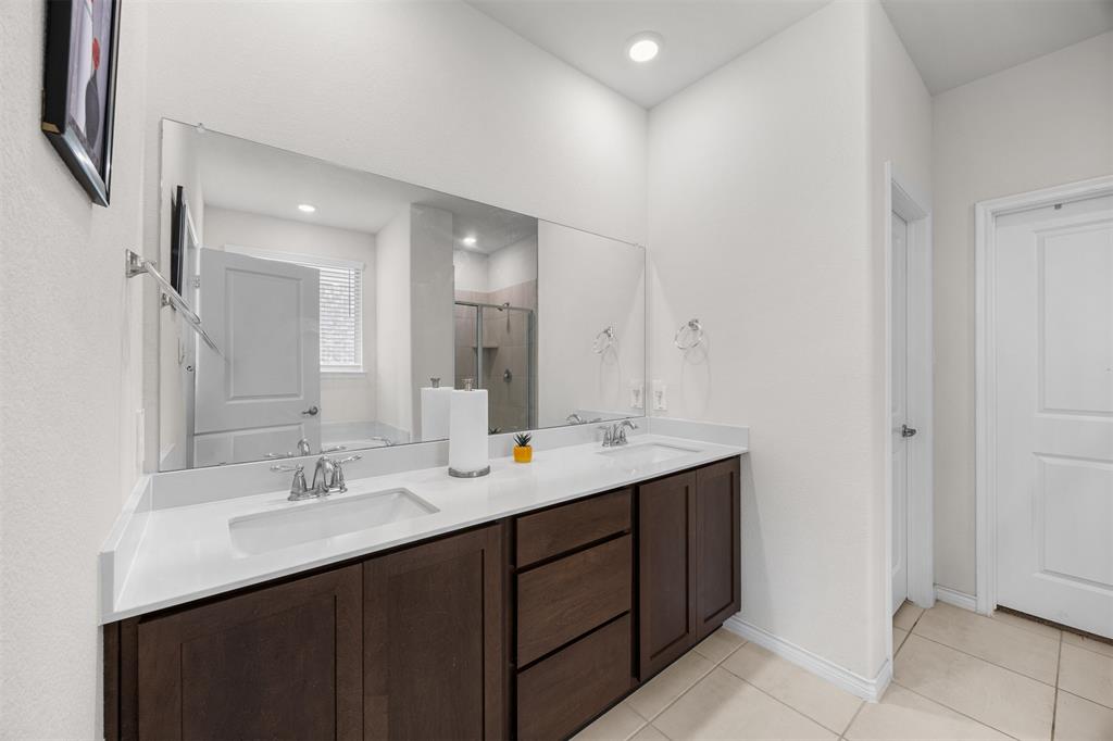 3808 High Country Road Aubrey, TX 76227 - Photo 17 of 36 Dual undermount sinks with chrome fixtures, set in a white countertop