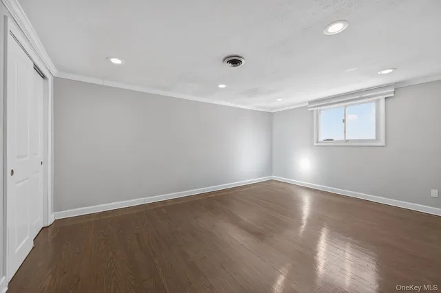 $5,200 | 10 Whitlock Street, Plainview, NY 11803