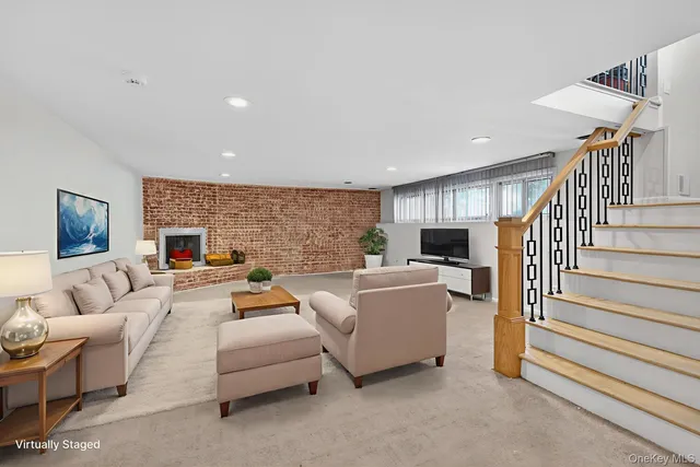 $5,200 | 10 Whitlock Street, Plainview, NY 11803