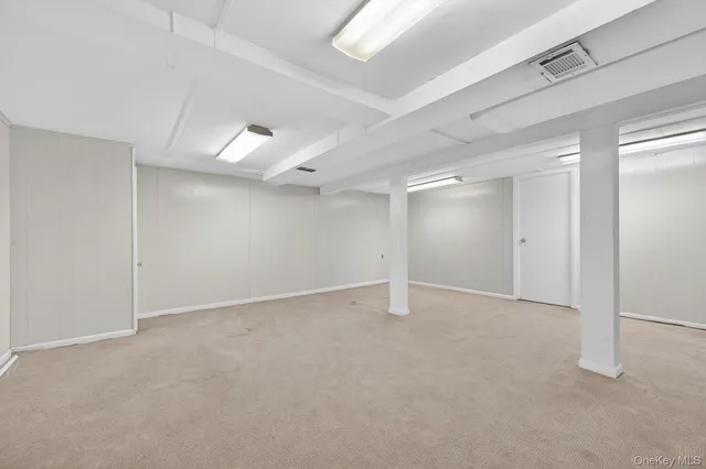 $5,200 | 10 Whitlock Street, Plainview, NY 11803