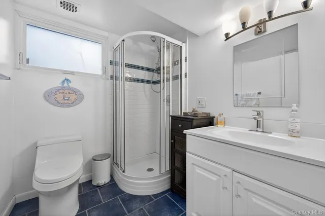 $5,200 | 10 Whitlock Street, Plainview, NY 11803