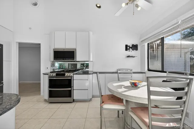 $5,200 | 10 Whitlock Street, Plainview, NY 11803