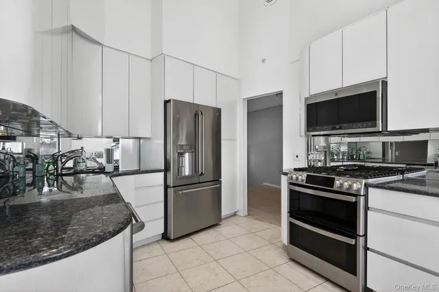 $5,200 | 10 Whitlock Street, Plainview, NY 11803