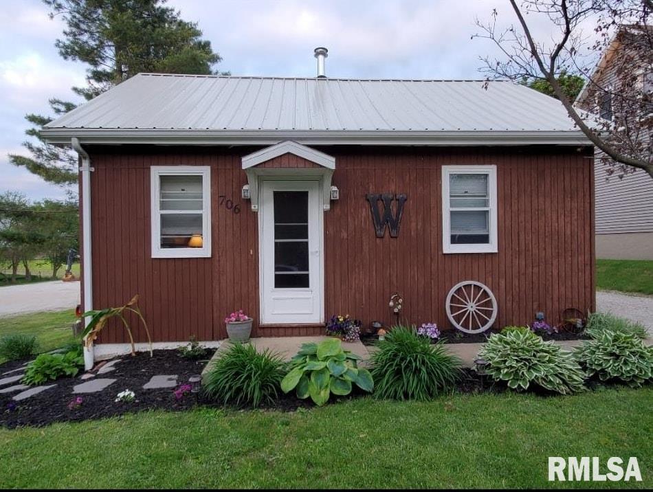 706 North State Street Roanoke, IL 61561 - Photo 4 of 34
