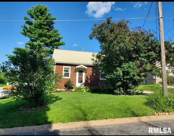 $114,990 | 706 North State Street, Roanoke, IL 61561