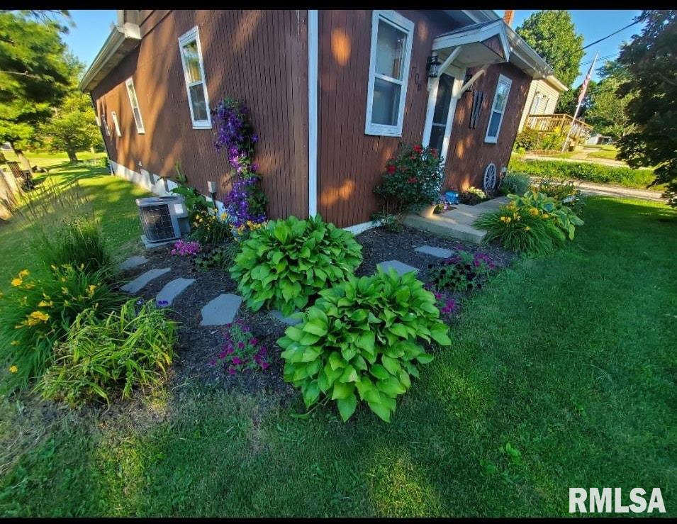 706 North State Street Roanoke, IL 61561 - Photo 6 of 34