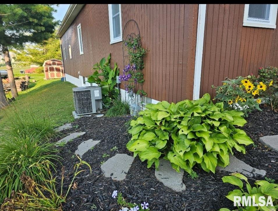 706 North State Street Roanoke, IL 61561 - Photo 9 of 34