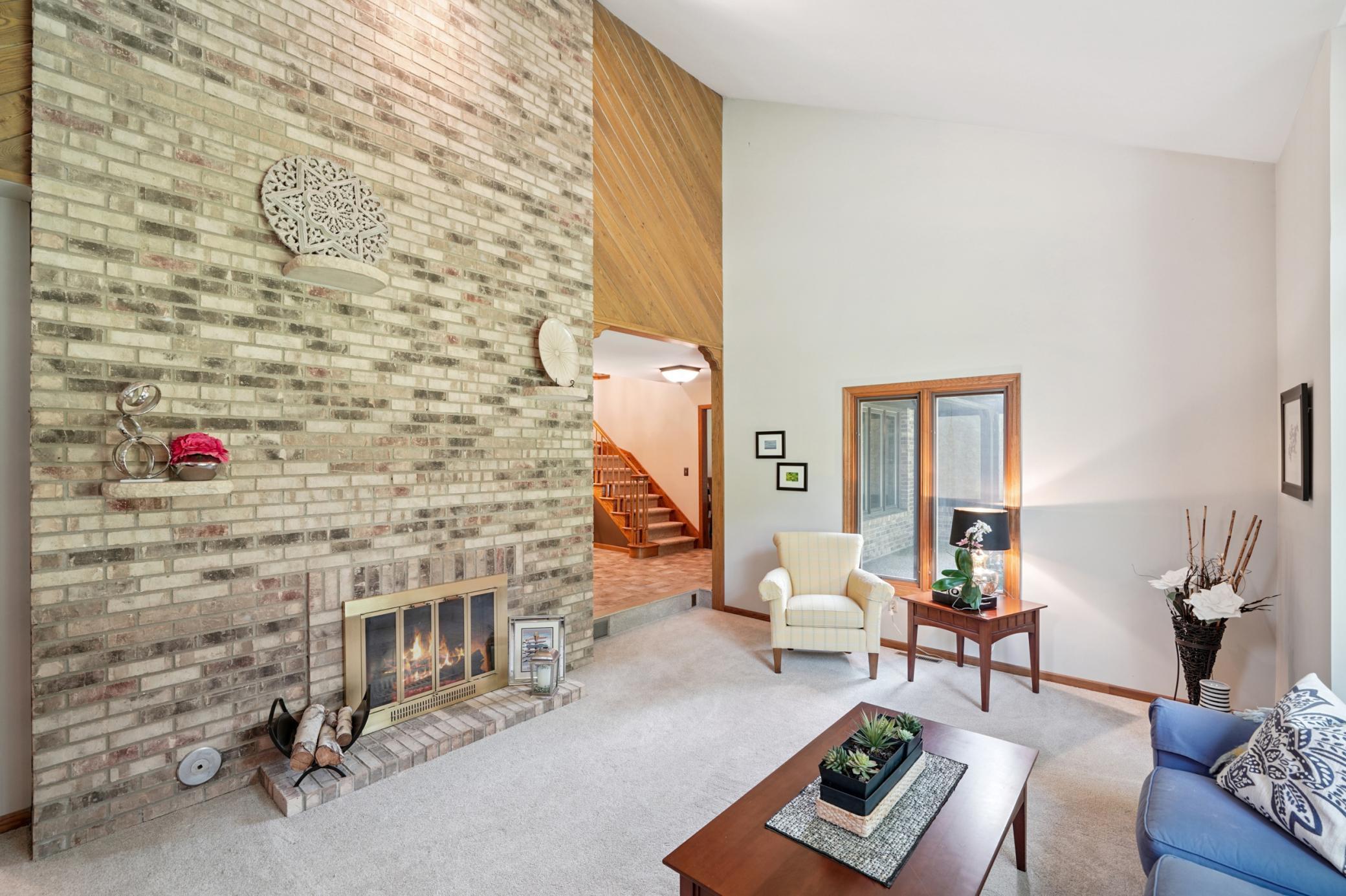 13175 Cardinal Creek Road Eden Prairie, MN 55346 - Photo 7 of 30 Gallery Image 7